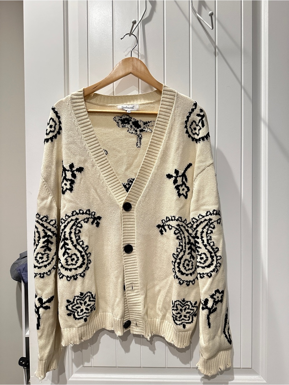 EXCELLENT CONDITION Profound Aesthetic Unisex Cream Paisley V-Neck Cardigan